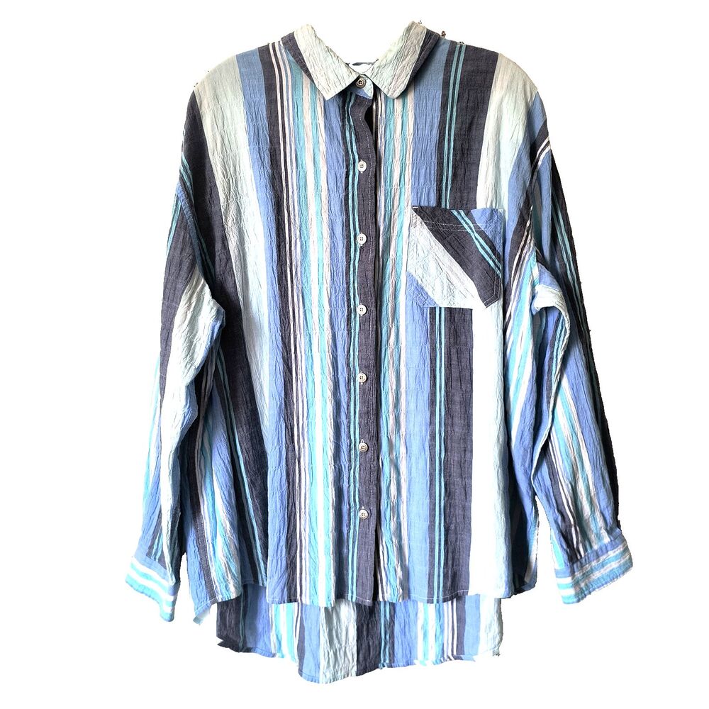 Habitat Clothes to Live In Top Womens L Blue Button Gauzy Textured *Small flaw